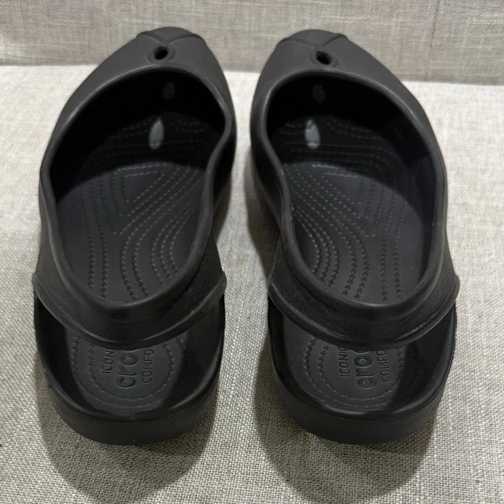 CROCS sienna flat